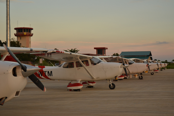 15 SINGLE ENGINE AIRCRAFT